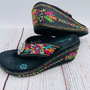Montana West Womens Black Embroidered Rhinestone Cross Wedge Flip Flops Size 10